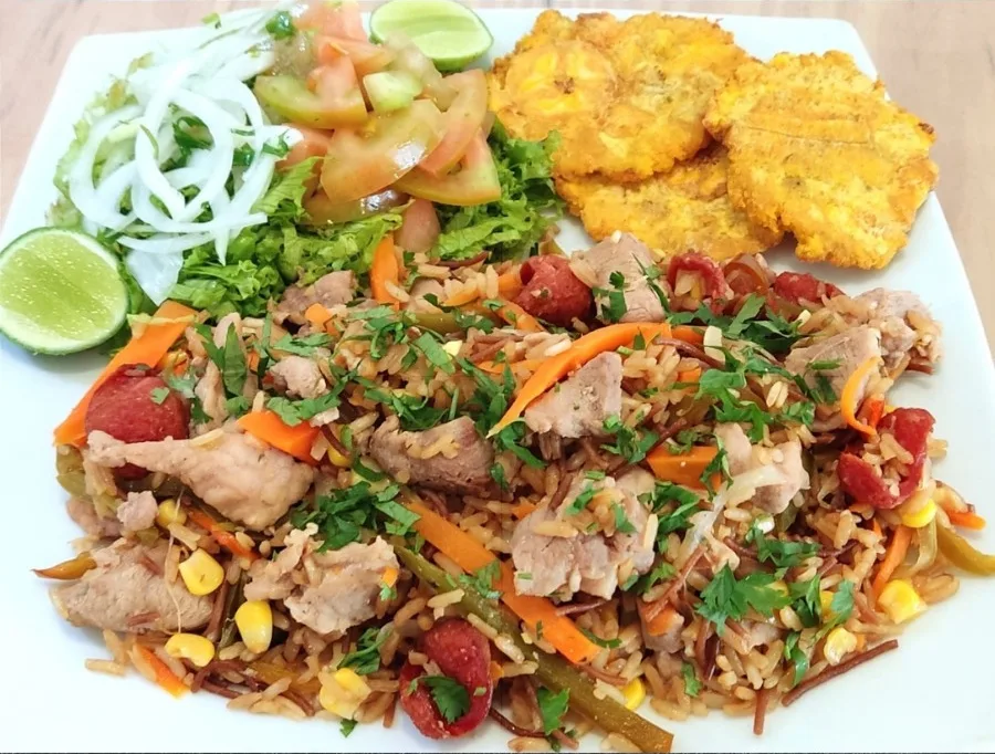Arroz Mixto: Cerdo y Chorizo